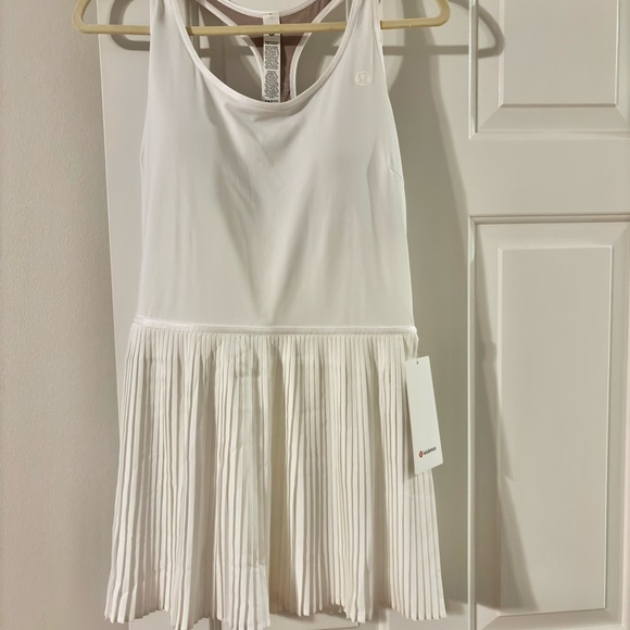 lululemon athletica Dresses & Skirts - Lululemon Scoop-Neck Pleated Linerless Tennis Dress